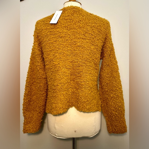 NWT PINK ROSE Women’s Crop Knit Sweater Size Medium Mustard Yellow - Picture 5 of 7